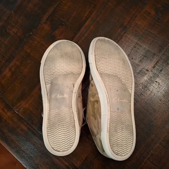Men's Clarks Torbay Lace-Up Low-Top Sneakers Rare Sand Beige Camo Size 8