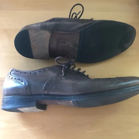 Mens J.D. Fisk leather dress shoes- size 9