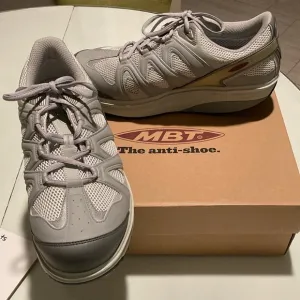 Men’s MBT walking shoes NWTSize US 11 -UK 45