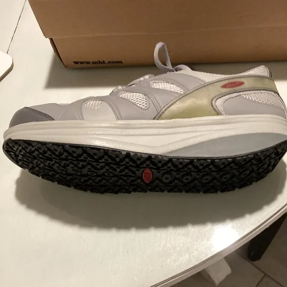 Men’s MBT walking shoes NWTSize US 11 -UK 45
