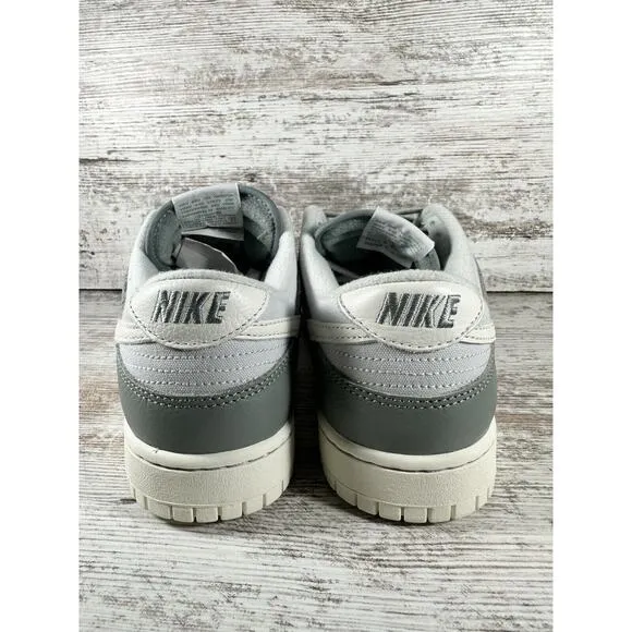 Men's Nike Dunk Low 'Mica Green' Low Top Sneakers Sz 9.5 Athletic