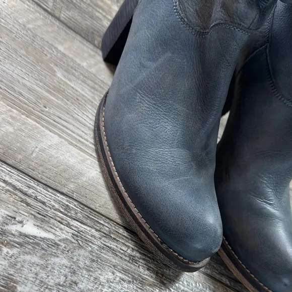METISSE Beautiful Stylish Gray Leather Women's Boots, Size 8 MADE IN 🇪🇸 SPAIN