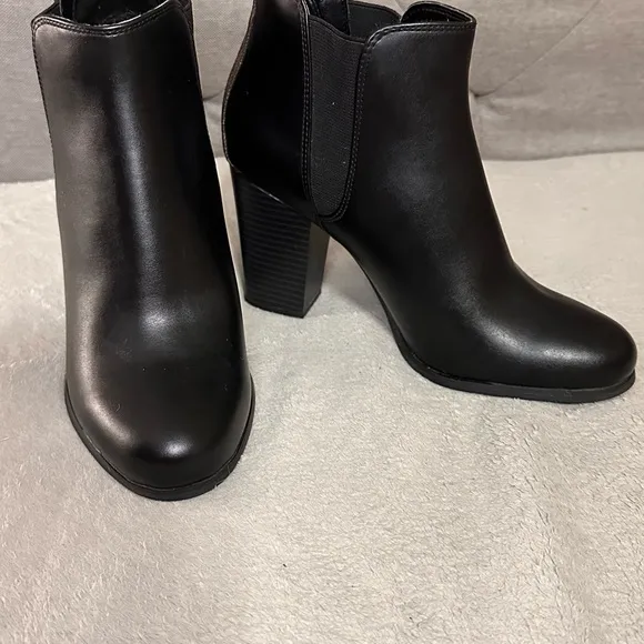Michael Kors Black and Brown Women's Boots