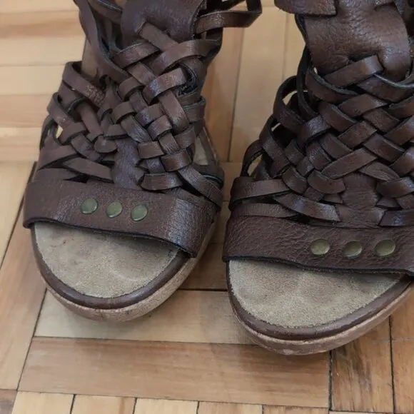 Michael Kors Brown Studded Woven Leather Huarache Sandals Size 6M