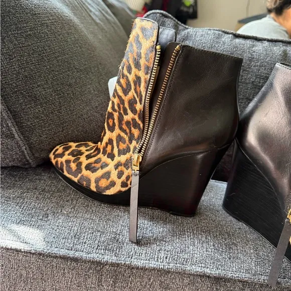 Michael Kors Clara Natural Printed Haircalf Bootie - size 9