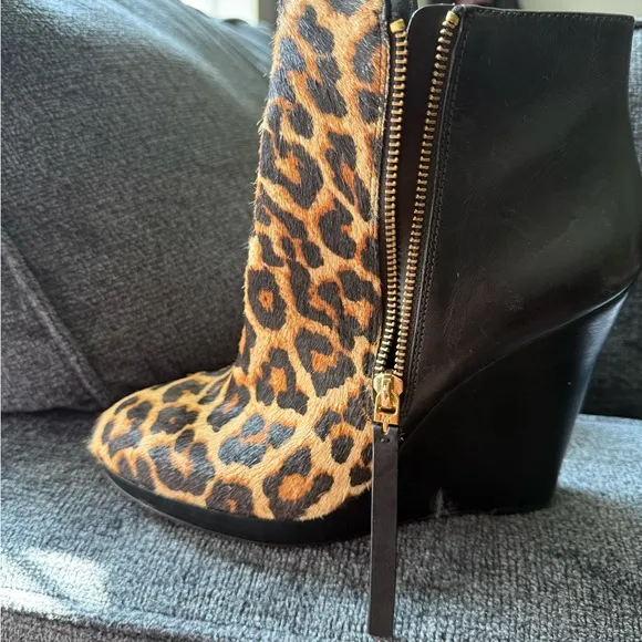 Michael Kors Clara Natural Printed Haircalf Bootie - size 9