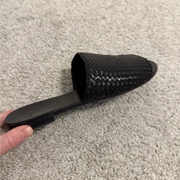 Michael Kors Collection McGraw Woven Leather Slide - Size 6