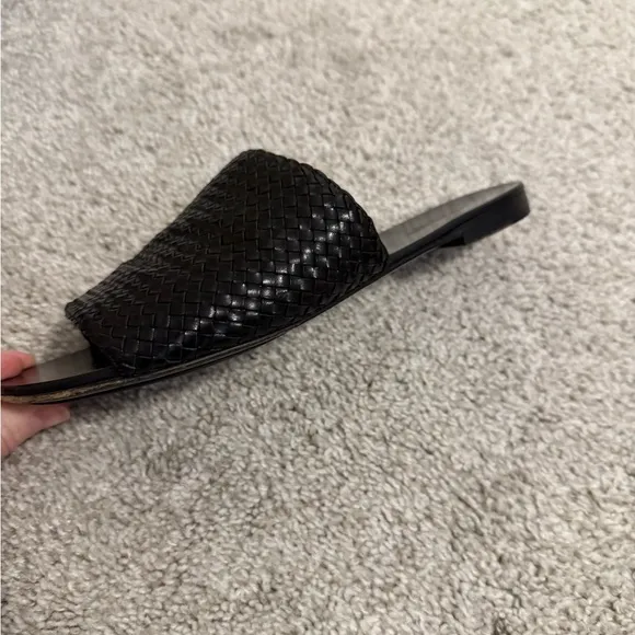 Michael Kors Collection McGraw Woven Leather Slide - Size 6