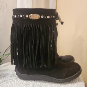 Michael Kors  Fringe Boots brown leathe  ankle boots siz 4 .Very god condition.