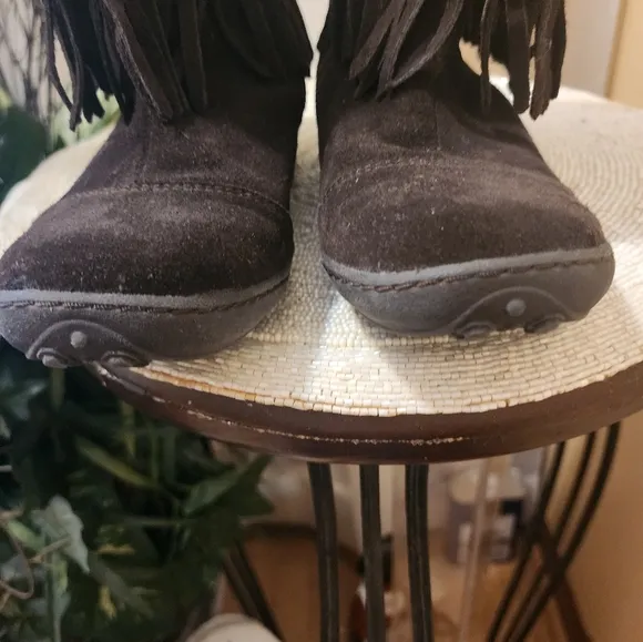 Michael Kors  Fringe Boots brown leathe  ankle boots siz 4 .Very god condition.