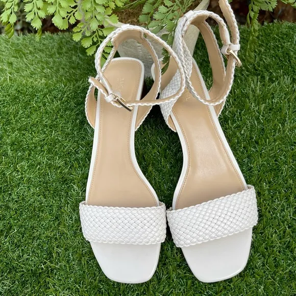 MICHAEL MICHAEL KORSPetra Woven Ankle-Strap Sandals size 8 NEW