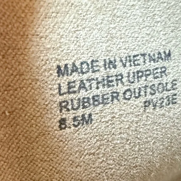 Micheal kor Perry Suede Boot women size 8.5 new