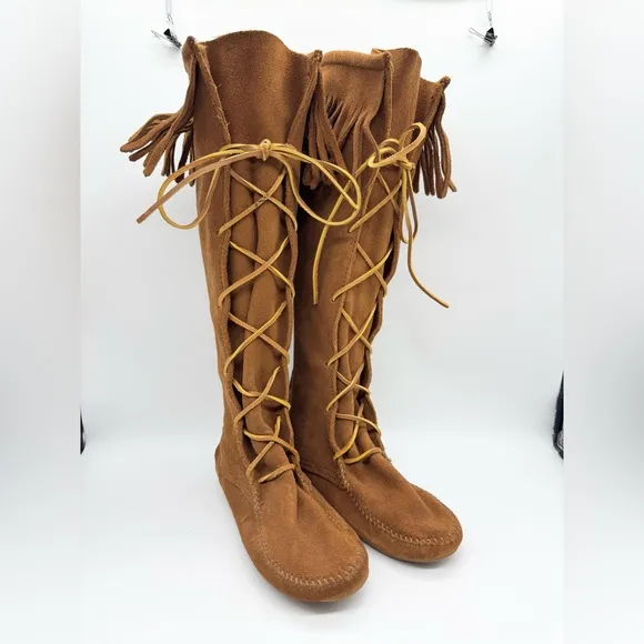 MInnetonka Front Lace Knee High Moccasin Boots In Carmel Suede - 8 Boho Festival