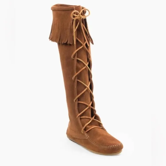 MInnetonka Front Lace Knee High Moccasin Boots In Carmel Suede - 8 Boho Festival