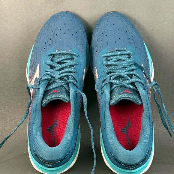 Mizuno Women's Wave Sky 5 Running Shoes, Legion Blue/Silver size 9.5,