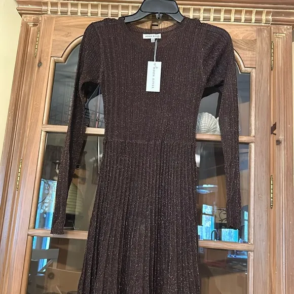 MOON RIVERBrown Long Sleeve Maxi Dress