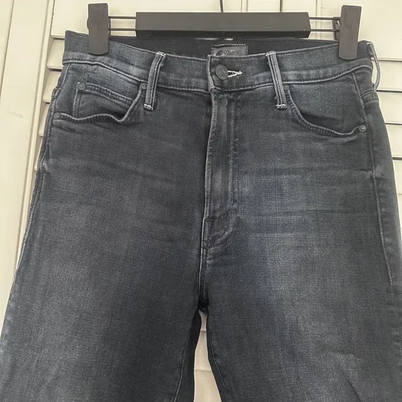 MOTHER Women’s 25 Stunner Zip Ankle Step Fray Jeans Dark Wash Distressed Hem