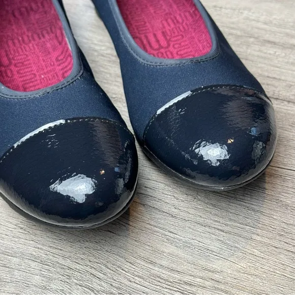 Munro Henlee Cap Toe Slip On Shoes 9349 8.5