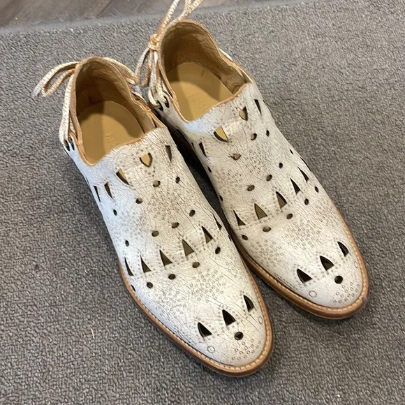 Musse &amp; Cloud Coolise laser cut leather booties