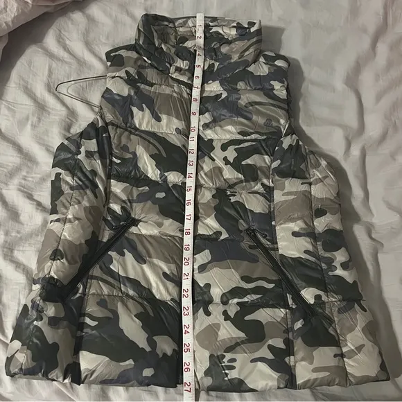 My Anorak Camo Nylon Down Puffer Vest Super Soft Women's Size Large - MSRP $150