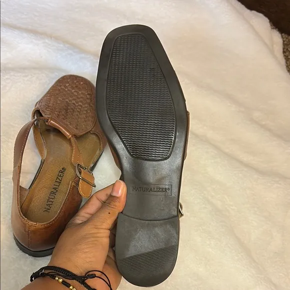 Naturalizer Brown Leather Sandals with Woven Design Vintage