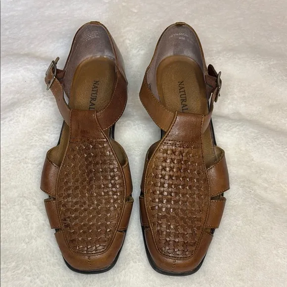 Naturalizer Brown Leather Sandals with Woven Design Vintage