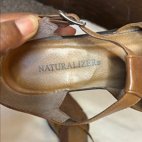 Naturalizer Brown Leather Sandals with Woven Design Vintage