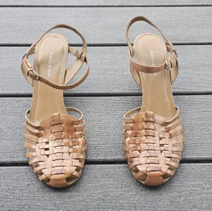 Naturalizer Vintage  90's   leather  woven fisherman  kitten heels  Sandals