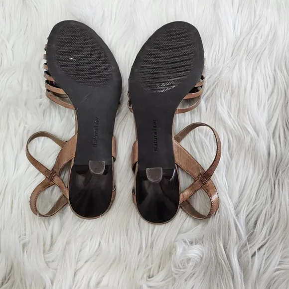 Naturalizer Vintage  90's   leather  woven fisherman  kitten heels  Sandals
