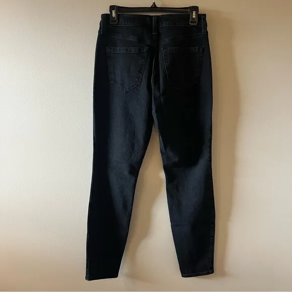 NEW Abercrombie &amp; Fitch High Rise Skinny Jean in Black (Size 28/6R)