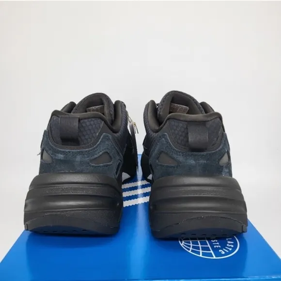 New adidas ZX 22 Boost Black White Men's Running Shoes Size 10