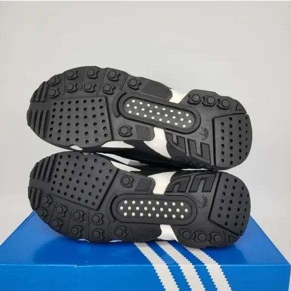 New adidas ZX 22 Boost Black White Men's Running Shoes Size 10