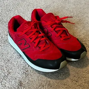New Balance 530 suede shoes sneakers black red mens size 12.5 sneakers
