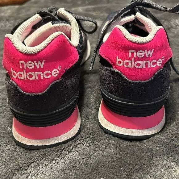 New Balance 574 Classic grey pink gym shoes size 9