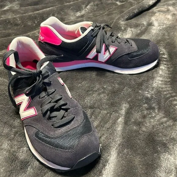 New Balance 574 Classic grey pink gym shoes size 9
