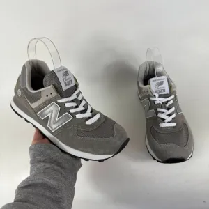 New Balance 574 Sneakers Men's 7.5 Grey White Lace-Up Athletic Everyday Shoes