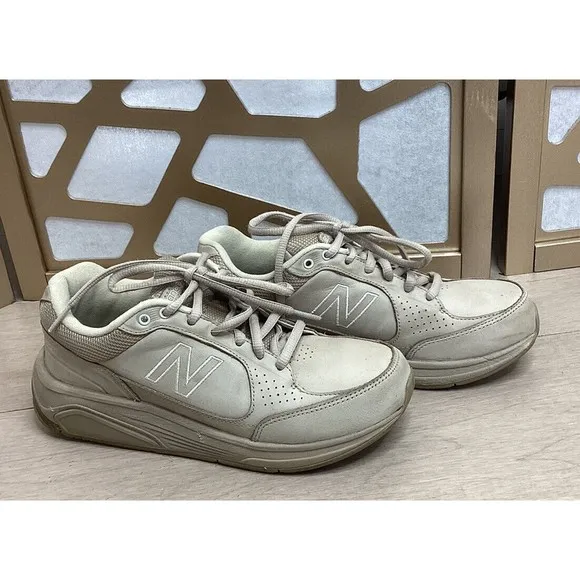 NEW BALANCE 928 Women Athletic Health Walking Shoes Tan Leather sneakers 7
