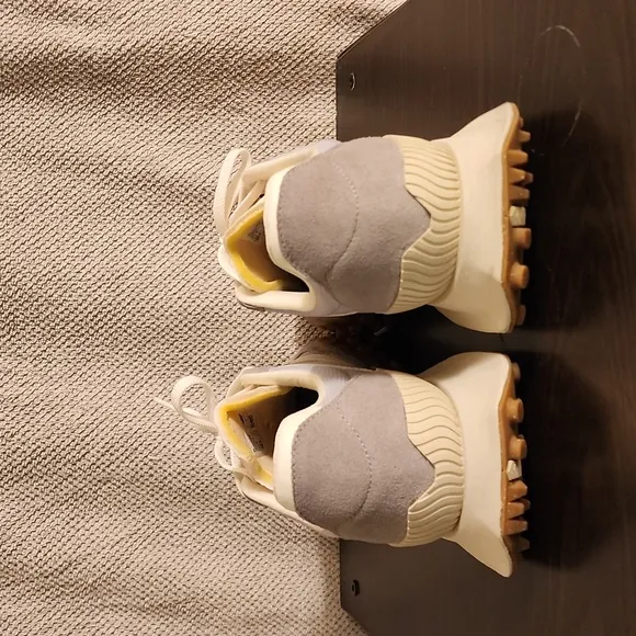 New Balance &quot;Gray Gum&quot; XC-72