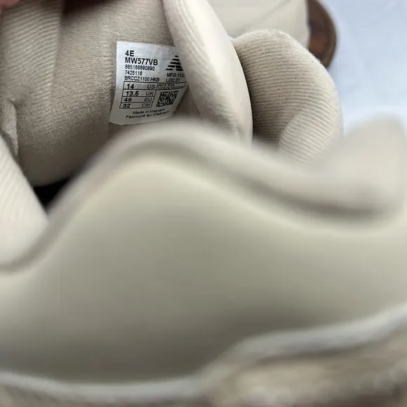 New Balance Shoes Mens 14 4E (Wide) 577 Neutral Abzorb Walking Hook Loop