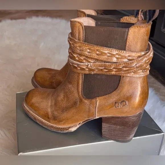 NEW| Bed Stu | Distresses Cobbler Series Leather Ankle Booties