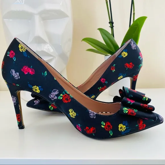 New Betsey Johnson black floral print pointed toe bow heels shoes