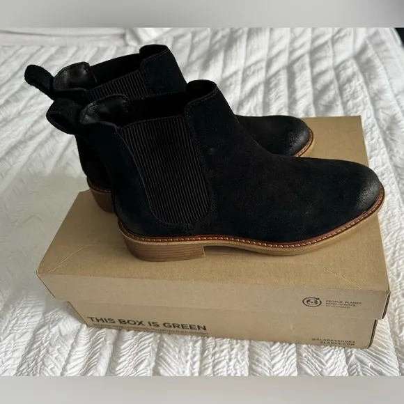 NEW Clarks, Leather Cologne ARL02 Black Suede Boots (26174768)