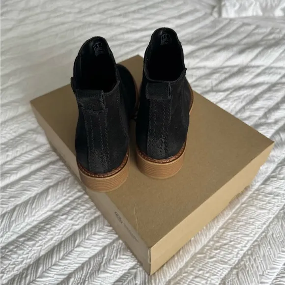 NEW Clarks, Leather Cologne ARL02 Black Suede Boots (26174768)