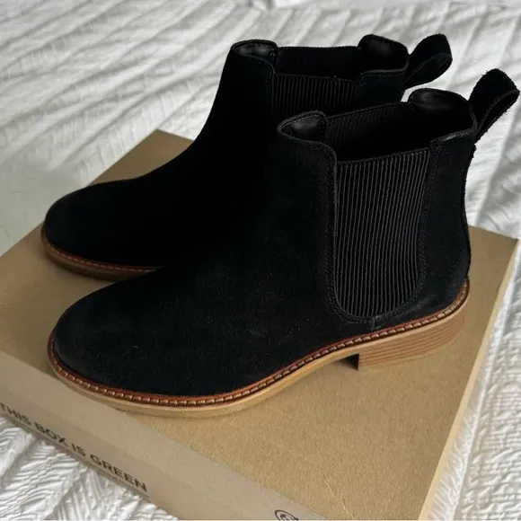 NEW Clarks, Leather Cologne ARL02 Black Suede Boots (26174768)