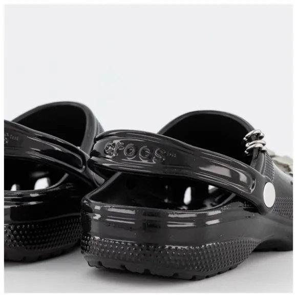 New CROCS Classic Studded Clog Crocs Women’s 8 Men’s size 6 Black Shoes NWTS-$80