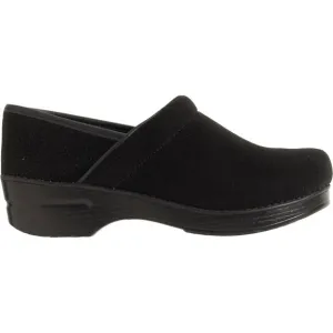 new Dansko Professional Clogs in black 255 4S2