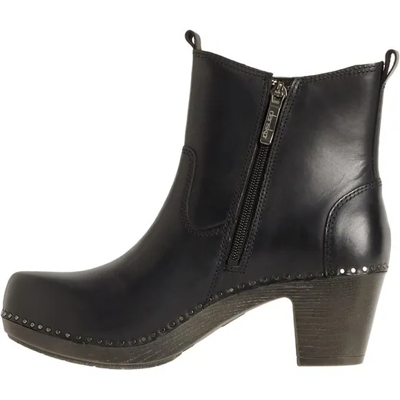 NEW Dansko Shayna Heeled Chelsea Boots - Leather black For Women 253