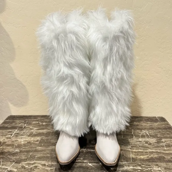 NEW Dingo Snuggles Leather and Faux Fur Cowboy Boots