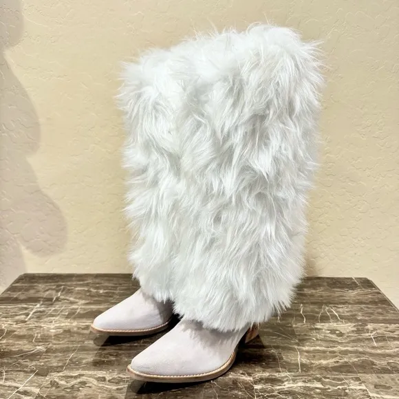 NEW Dingo Snuggles Leather and Faux Fur Cowboy Boots