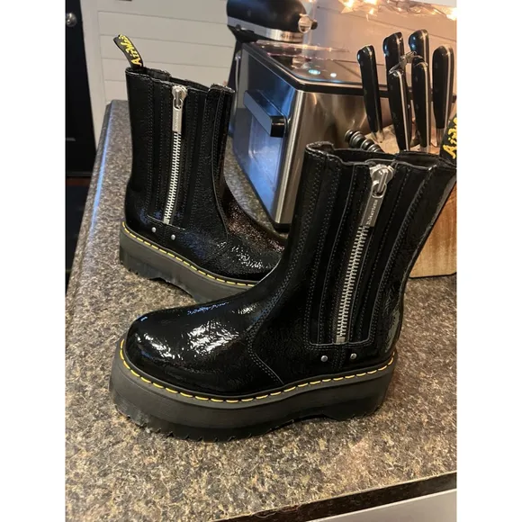 New Dr Martens Chelsea Distressed Platform Boots 6